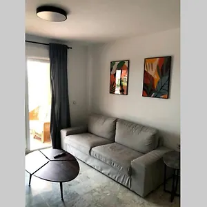 Cozy 2 Bedroom Apartment. Parking Included. , Fuengirola España